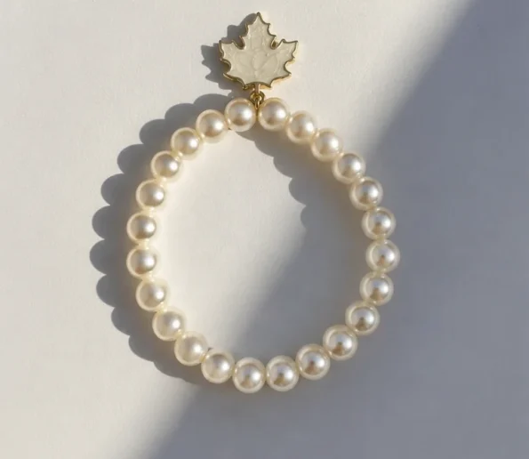 Elegant Pearl Leaf Bracelet