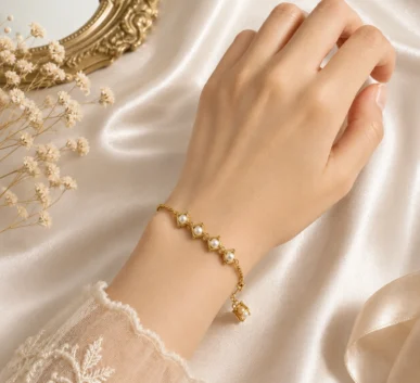 Elegant Gold Pearl Bracelet for Women