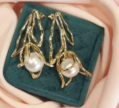 Gold pearl earrings